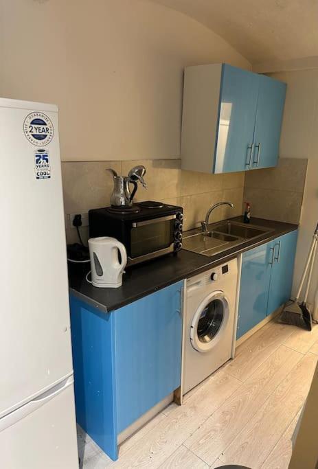 1 Bedroom Studio Central London 220 Екстер'єр фото