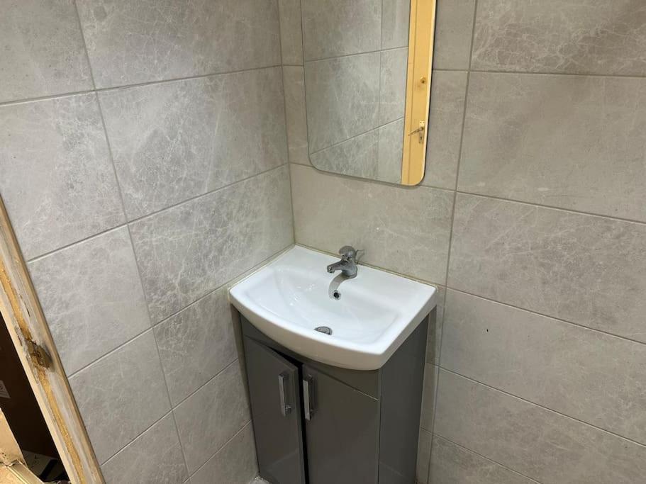 1 Bedroom Studio Central London 220 Екстер'єр фото
