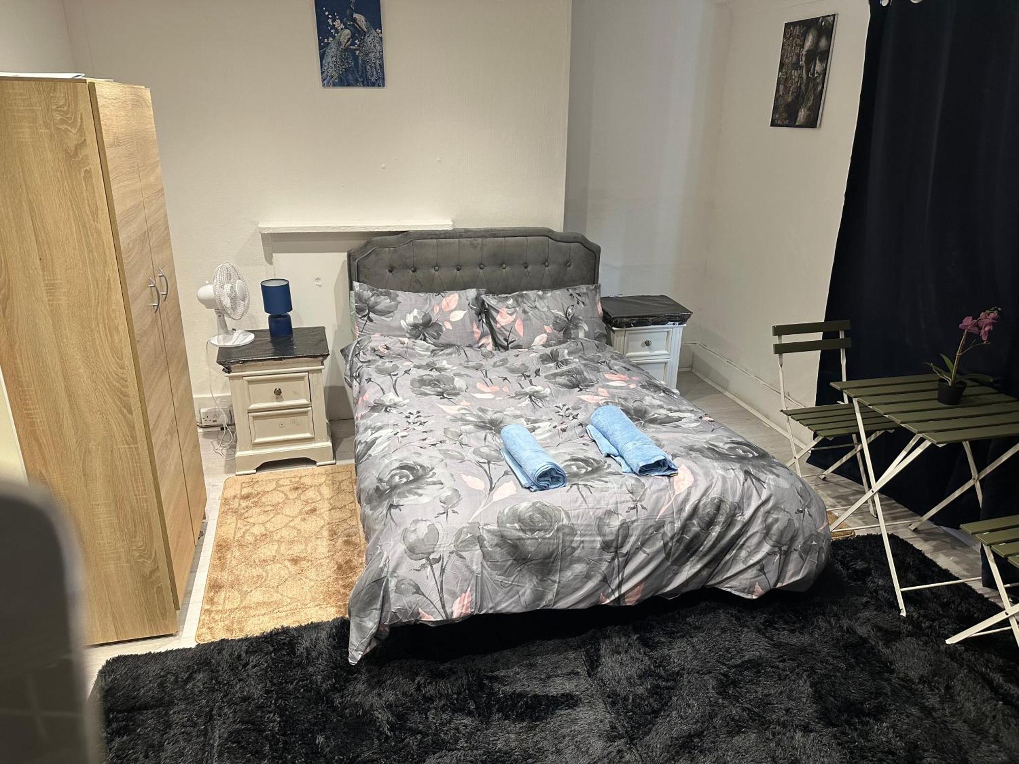 1 Bedroom Studio Central London 220 Екстер'єр фото